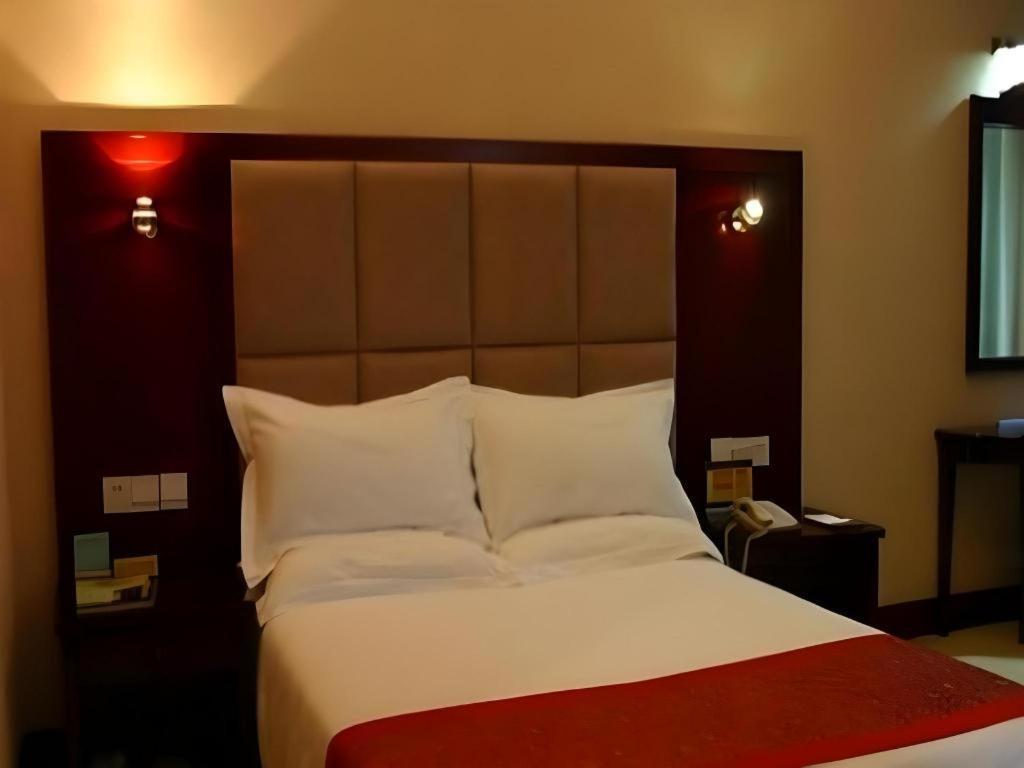 Zhengzhou Airport Hotel Exterior photo