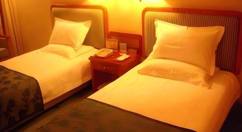 Zhengzhou Airport Hotel Exterior photo