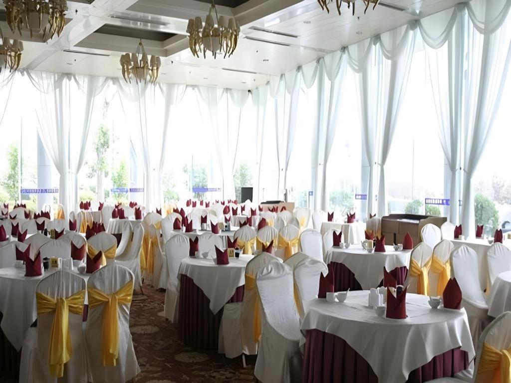 Zhengzhou Airport Hotel Exterior photo