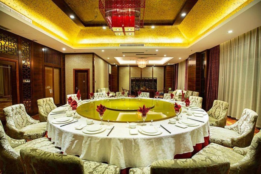 Zhengzhou Airport Hotel Exterior photo