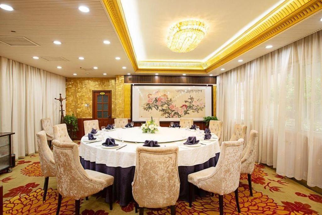 Zhengzhou Airport Hotel Exterior photo